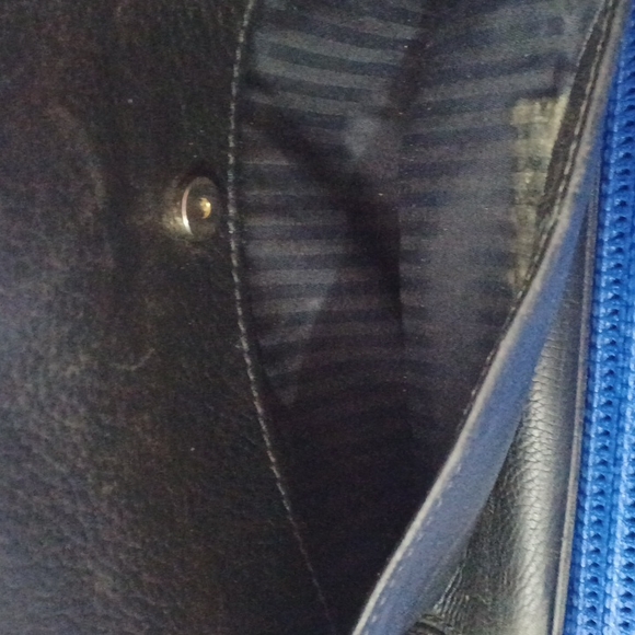 Coach - Picture 5 of 9